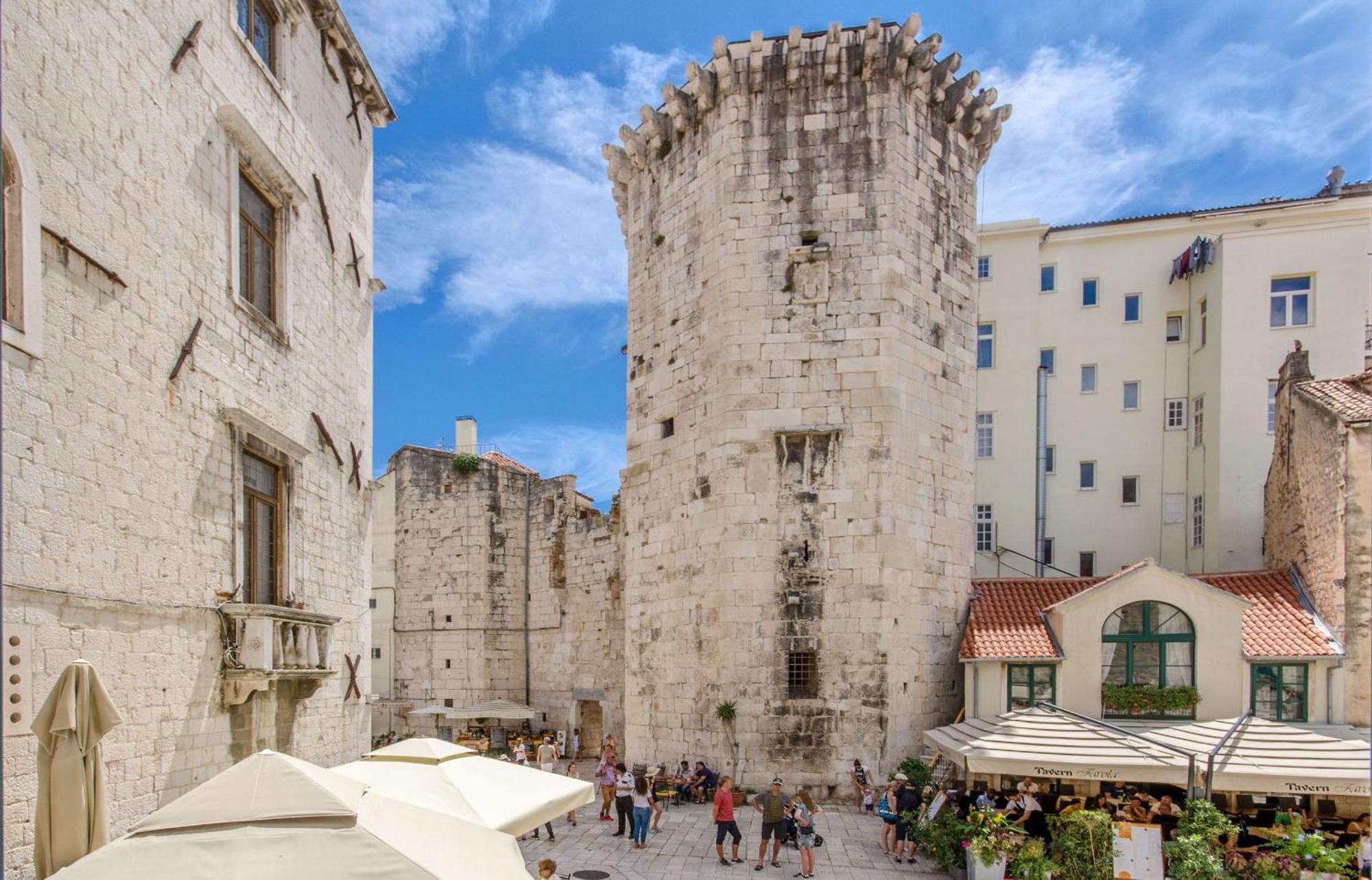 Apartments And Room Poesia Split Kültér fotó