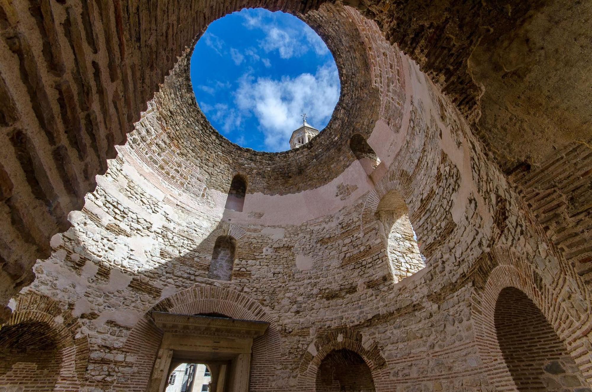 Apartments And Room Poesia Split Kültér fotó