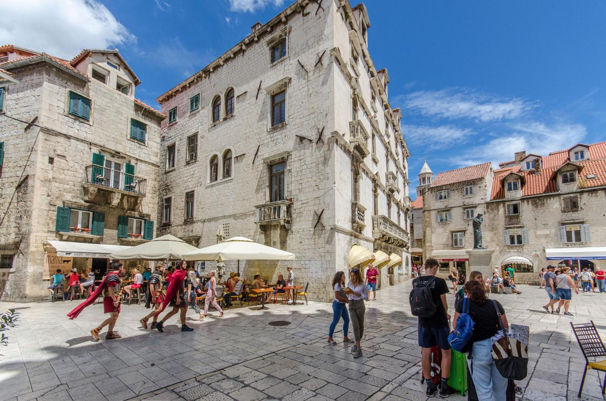 Apartments And Room Poesia Split Kültér fotó